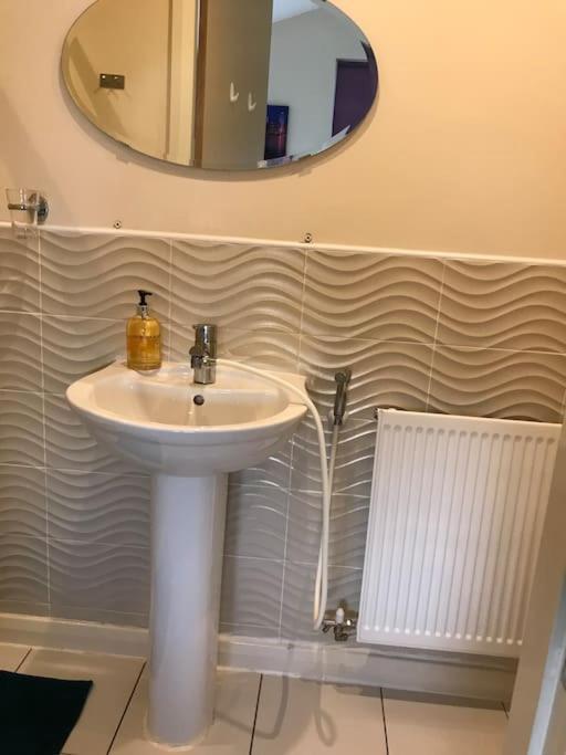 Holiday home Cosy House Near Centre And Football Stadium *